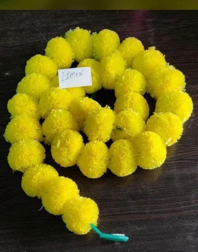 Artificial Marigold Flower Garland at Rs 80/piece | Ajmer | ID: 2848952430130