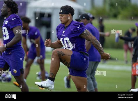 Minnesota Vikings linebacker Ivan Pace Jr. prepares for drills before ...