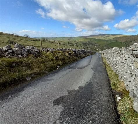 Malham Hawthorns Lane Mel Towler Cc By Sa 2 0 Geograph Britain