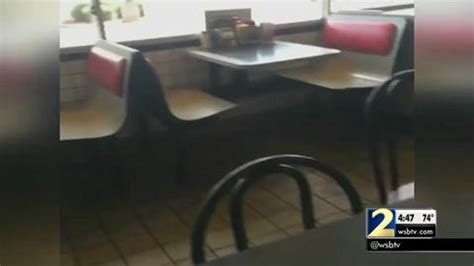 Naked Man Outside Waffle House Caught On Video