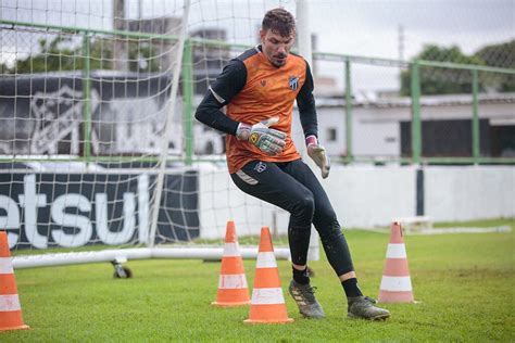 J De Olho Na Estreia Na Conmebol Sudamericana Elenco Alvinegro Se