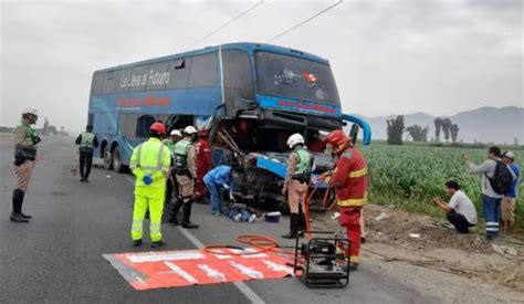 Accidente En La Panamericana Norte Choque De Bus Con Tráiler Deja Un