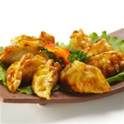 Fried Chicken Momos Recipe by Niru Gupta - NDTV Food