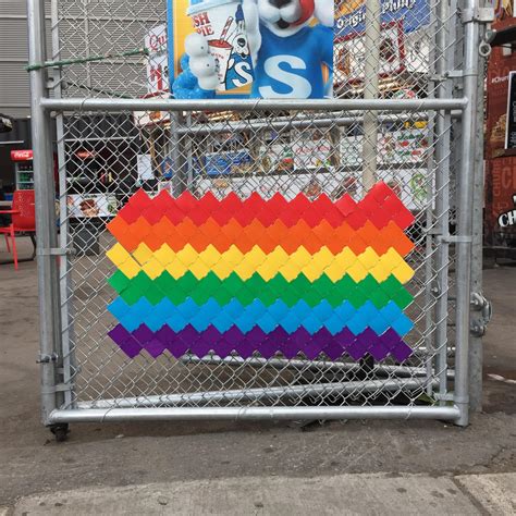 The Gay In Me Loves This But The OCD In Me Is Freaking Out R Mildlyinfuriating