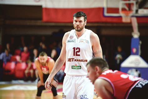 Lietkabelis neištvėrė pragariškos kovos Panevėžyje ugnį užgesino kroatai