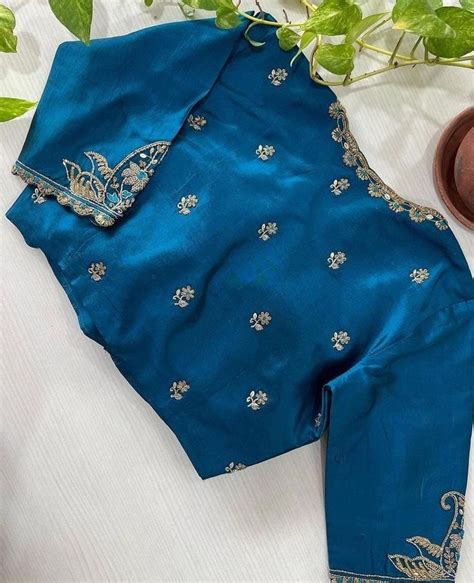 Pin By Manjula Reddy On Blouses Embroidery Blouse Designs New Saree