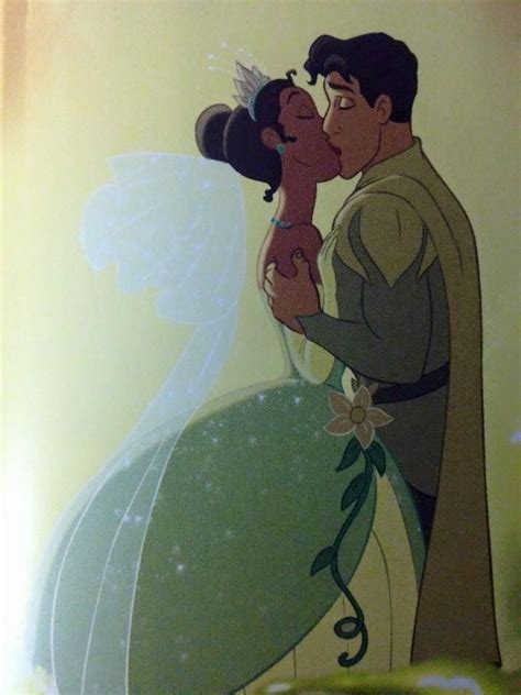 Princess Tiana And Prince Naveens Romantic Kiss Tiana And Naveen