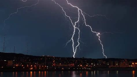 Doa Petir Arab, Latin, dan Artinya: Pelindung di Tengah Badai - Hot ...