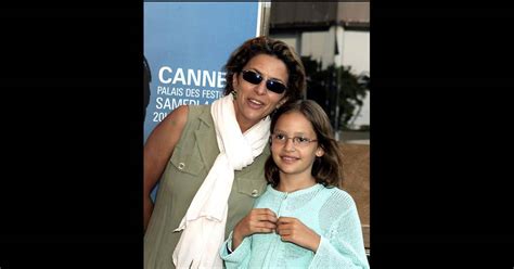 Corinne Touzet Fusionnelle Avec Sa Fille Jeanne Sacrifices Hauts Et