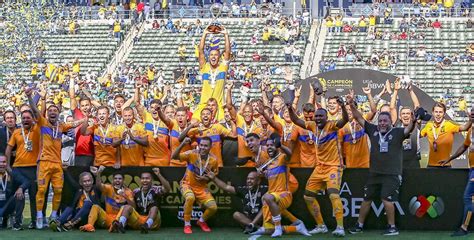 Campeón de Campeones Tigres venció 2 1 a Pachuca y es campeón