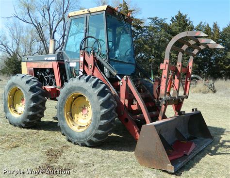 Versatile 256 4WD Tractor In Logan KS Item K2641 Sold Purple Wave