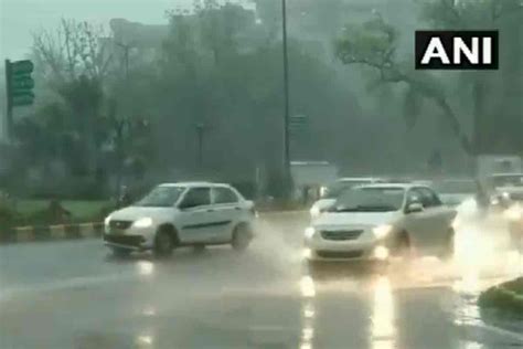 Rain Lashes Parts Of Delhi Ncr Traffic Alert Issued After Heavy