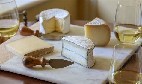 Wine and Cheese Pairing Tips: Best Cheeses with Cabernet Sauvignon