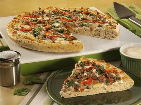 Sausage And Spinach Alfredo Pizza In 2022 Alfredo Pizza Spinach Alfredo Recipes