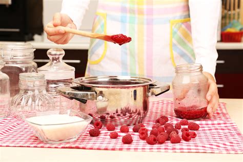 Cum Sterilizezi Si Cum Pregatesti Borcanele Pentru Muraturi Si Dulceata