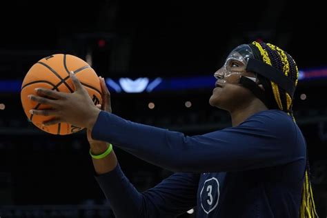 Canada S Aaliyah Edwards Ready To Achieve Pro Dream With Wnba Draft