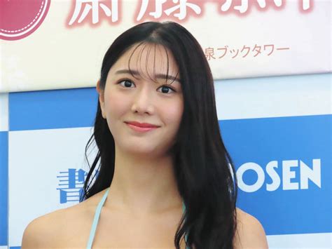 「ミス・アース」元日本代表・斎藤恭代「うれしい気持ちでいっぱい」夢かなった初写真集 ビキニで囲み取材：中日スポーツ・東京中日スポーツ