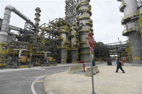 Exxon Launches 2b Refinery Expansion In Beaumont