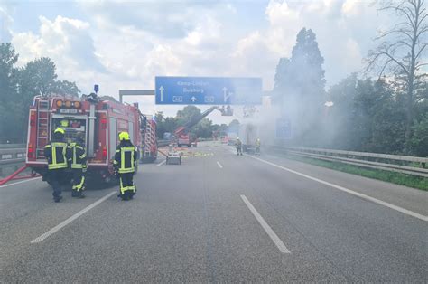 Brennender Lkw Auf Der A Lokalklick Eu