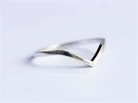 Minimalist Chevron Wedding Band Aurelius Jewelry