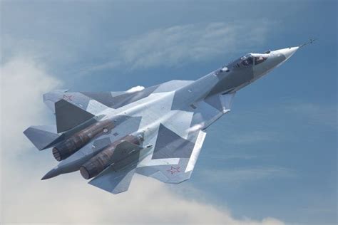 L Arm E Russe Re Oit Le Premier Exemplaire De Son Nouvel Avion De