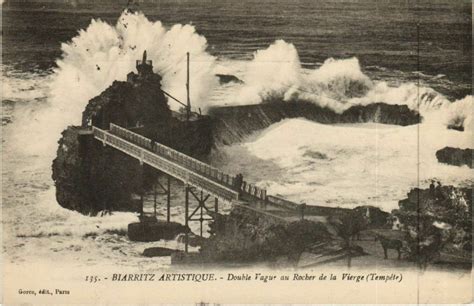 Biarritz Double Vague Au Rocher De La Vierge France Biarritz Cartorum