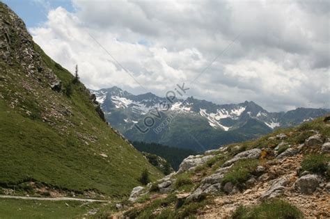 A Look At The Swiss Alps Scenery Picture And HD Photos | Free Download ...