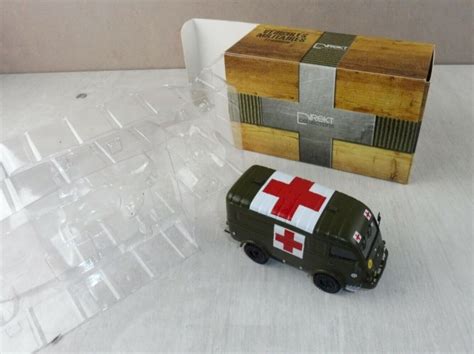 V Hicule Militaire Ambulance Croix Rouge Renault R Direkt