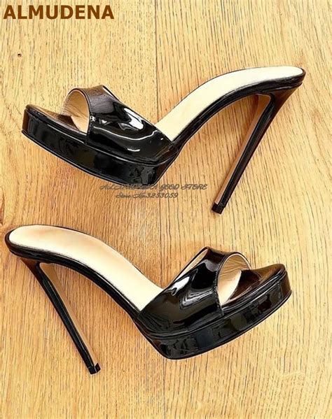 Almudena Schwarz Lack Leder High Heel Hausschuhe Runde Offene Zehen