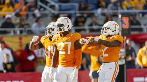 Tennessee Volunteers EDGE Rusher James Pearce Ranked Inside Top-10 ...