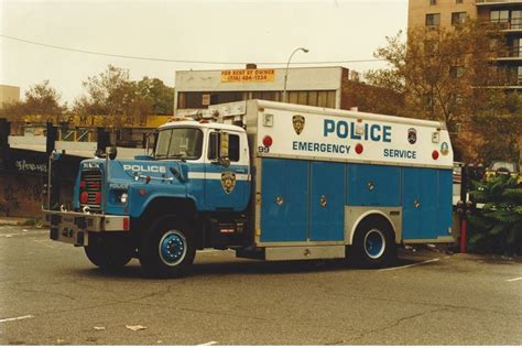 Nypd Esu Truck X Color Photo Mack D M Saulsbury Emergency