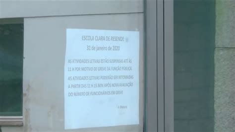 Escola Clara de Resende do Porto suspende aulas até às 11h00 da manhã