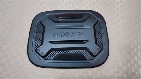 Jual Tank Cover Tutup Tangki Bensin Innova Zenix Chrome Carbon