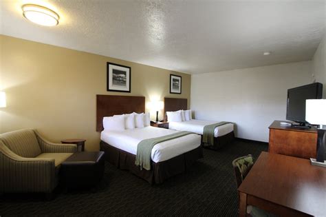 DINOSAUR INN & SUITES - Prices & Hotel Reviews (Vernal, Utah)