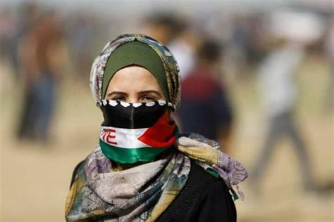 المرأة الفلسطينية أيقونة المقاومة تاريخ من النضال والدفاع عن الوطن