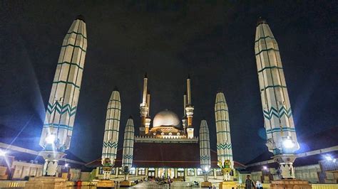 Suasana Malam Di Menara Masjid Agung Jawa Tengah Majt Ella Fitria