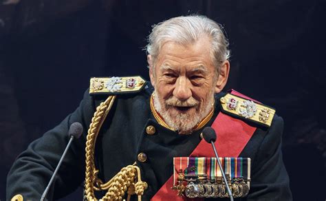 2-Ian-McKellen-in-the-title-role-of-KING-LEAR-at-Chichester-Festival ...