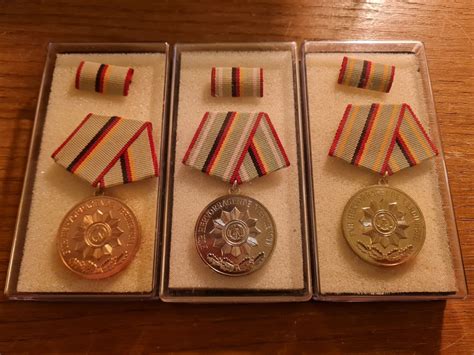 Orden Set bronze silber gold Für Hervorragende Verdienste NVA VoPo MDI