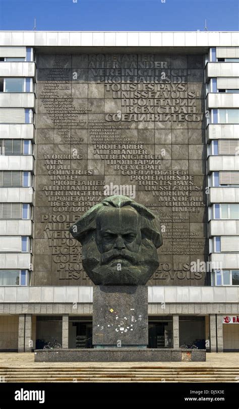 Karl Marx Monument Chemnitz Germany Stock Photo Alamy