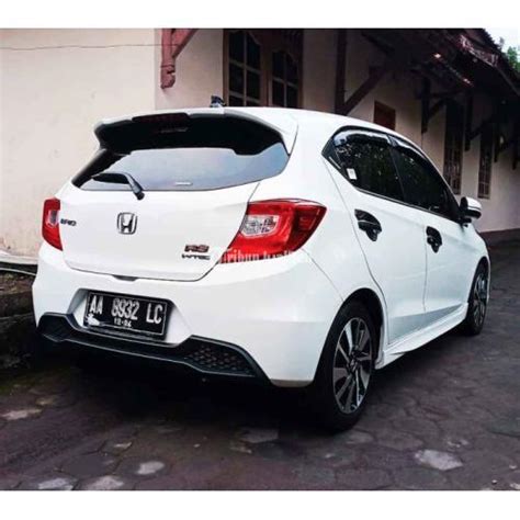 Mobil Honda Brio Rs Manual Tahun Bekas Warna Putih Siap Pakai Di