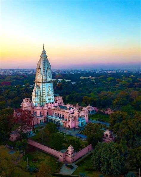 One Of The Tallest Temple Towers In The World Shri Kashi Vishwanath