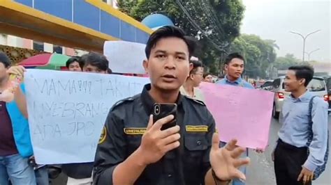 Somasi Pemkot Tangerang Selatan DEMA FSH UIN Jakarta Gelar Aksi Tuntut