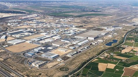 Duelo De Gigantes En La Plataforma Log Stica De Zaragoza Inditex