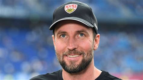 Sebastian Hoene Der Trainer Der Den Vfb Stuttgart Rettete