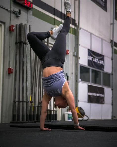 Alt EMOM 15 Mins Strict HSPU Handstand Walk Practice And Rest AMRAP