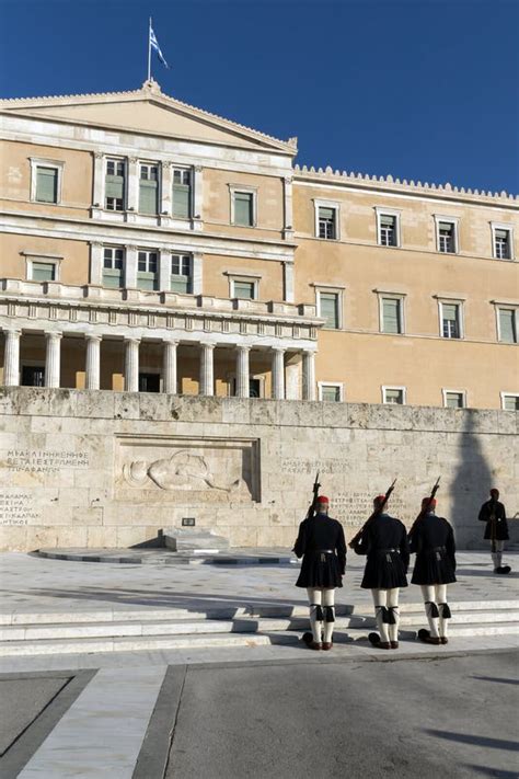 Atenas Grecia De Enero De Evzones Guardias Presidenciales