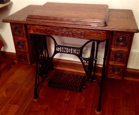 Singer treadle sewing machine | Collectors Weekly