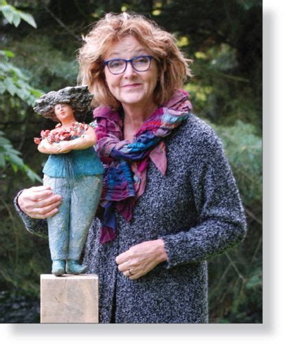 Jeanne Te Dorsthorst Frauenfiguren Keramik Kunst Tonskulptur