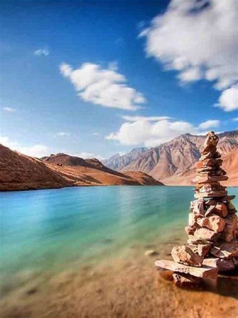 स्पीति घाटी में चंद्रताल झील Chandratal Lake In Spiti Valley In Hindi