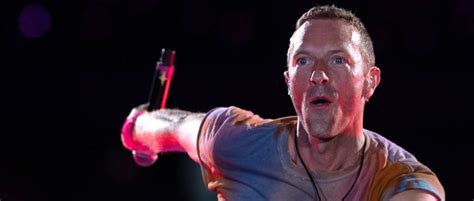 Coldplay Is Making Concerts Accesible For Hearing Impaired Fans